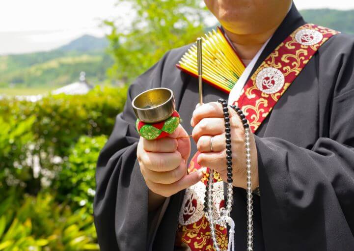 住職による“本格供養”で、心から安心できるお見送り